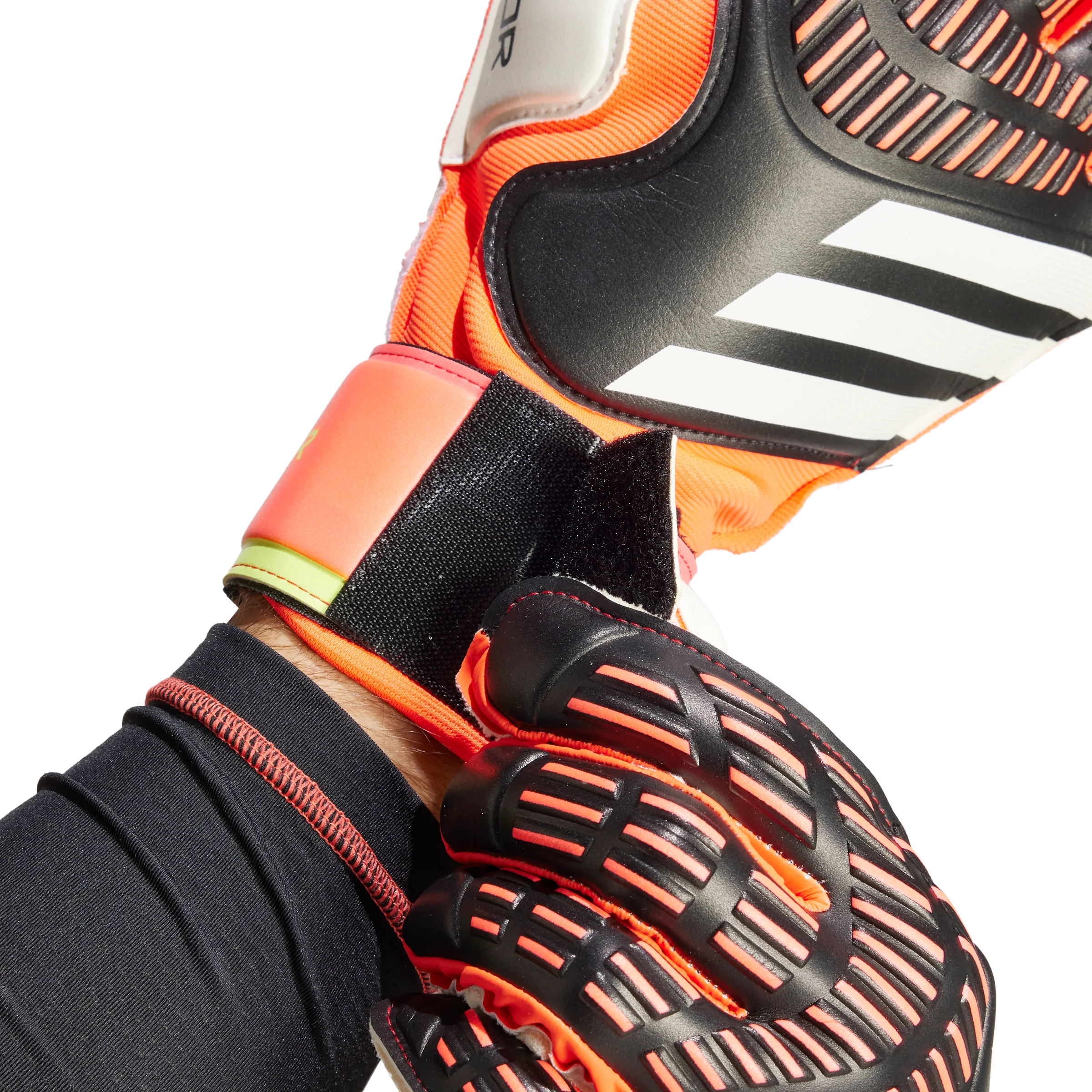 Adidas Predator Match Goalkeeper Gloves - Image 4