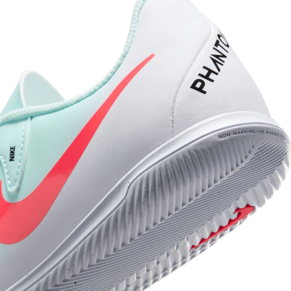 Nike Jr. Phantom GX 2 Club IC - Image 10