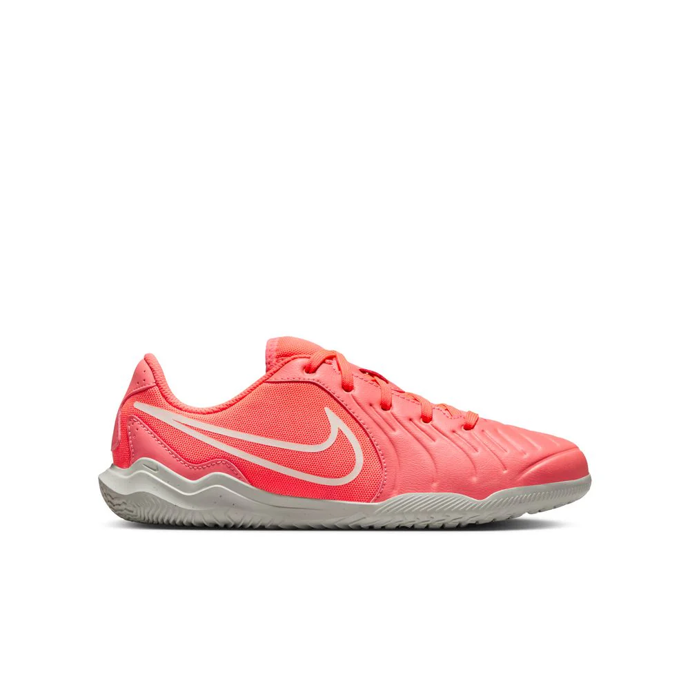 Nike Jr. Tiempo Legend 10 Club IC - Image 4