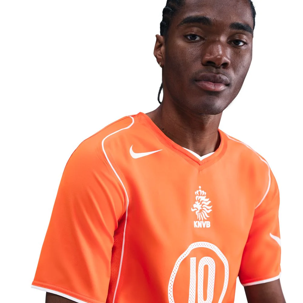 Nike Ruud van Nistelrooy Netherlands 2004 Total 90 Reissue Jersey - Image 8